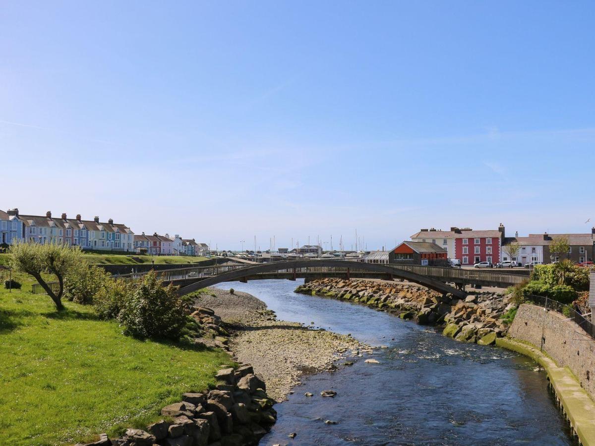 Villa Y Bwthyn Bach Aberaeron Exterior foto